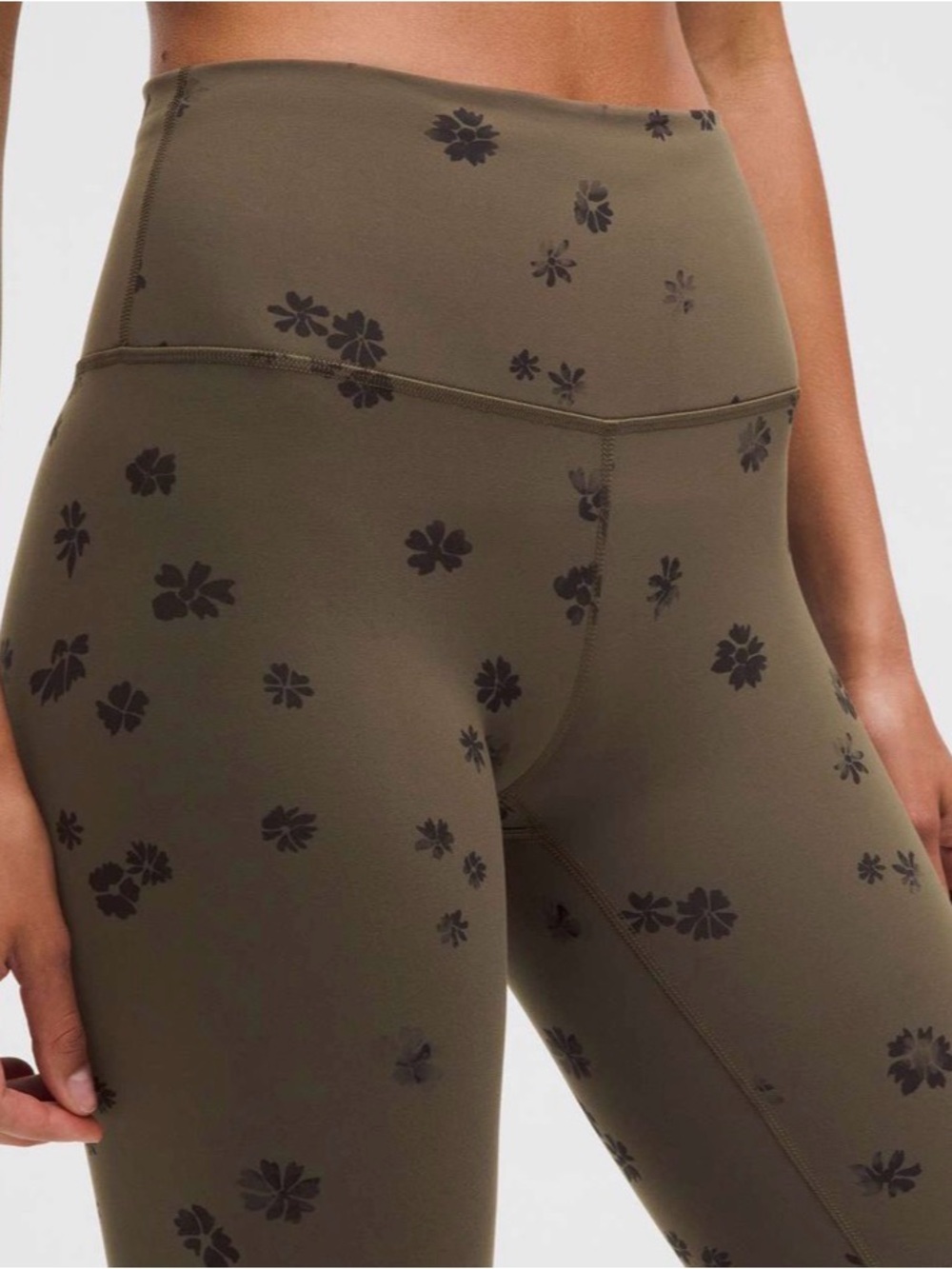 Lululemon Wunder Train High-Rise Tight 28" sz 8